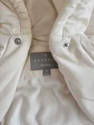 Buzo de bebé acolchado nuevo