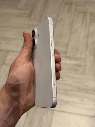 iPhone 16 Blanco como a estrenar 128gb