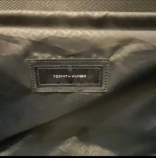 Maleta Tommy Hilfiger Roja Original