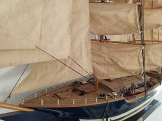 Maqueta de barco de vela