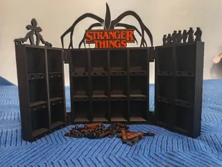 Estantería Stranger Things Roja