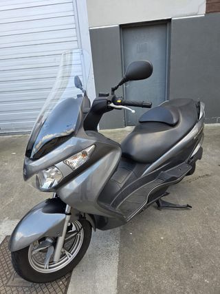 Suzuki Burgman 200