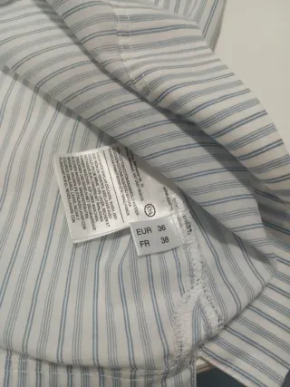 Blusa Yessica Rayas Azules  y Blancas