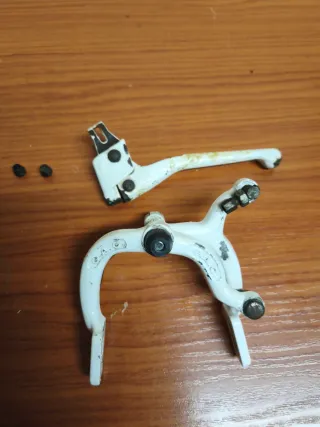 Herraduras de freno y manetas GAC Akimoto