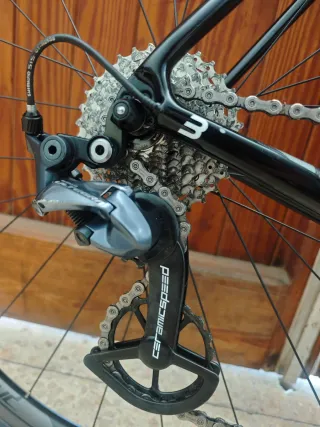 Bicicleta de carretera BASSO Astra full carbono