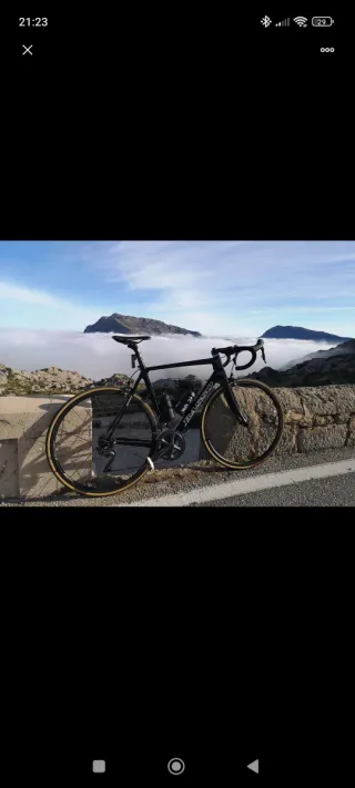 Bicicleta de carretera BASSO Astra full carbono