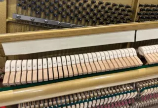 Piano Blanco Vertical KAWAI