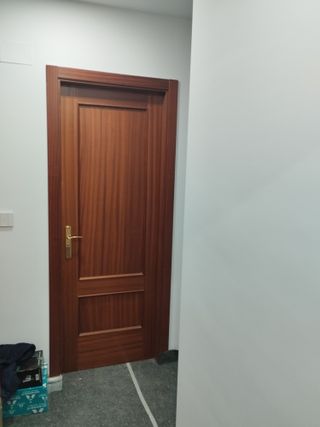 Puerta interior madera