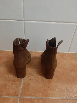 Botines de piel marrones