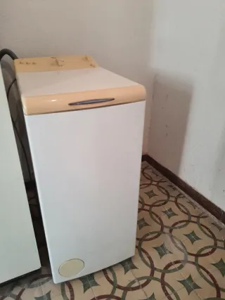 Lavadora Whirlpool pequeña