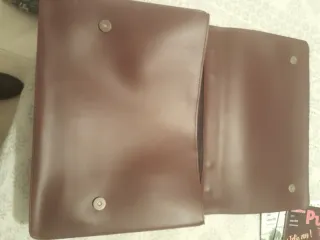 Cartera ejecutiva de piel marrón