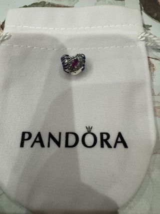 Charm Pandora Corazón con Piedra Roja
