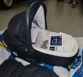 Culla Inglesina completa di accessori