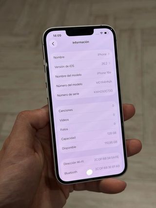 iPhone 16e blanco recién abierto a estrenar