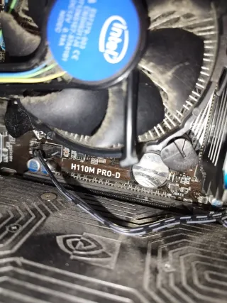 Ordenador gaming averiado