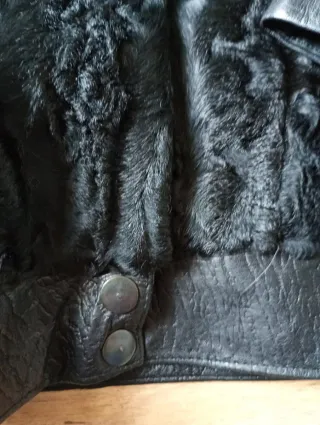 Chaqueta Pelo y Cuero Negra