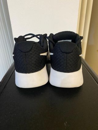 Scarpe Nike nere Tg. 36