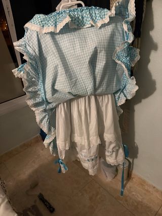 Traje Flamenca de vichi veleste y Blanco