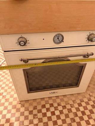 Horno SMEG crema 230°C