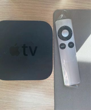 Set di dispositivi Apple: iPad Mini + Apple TV