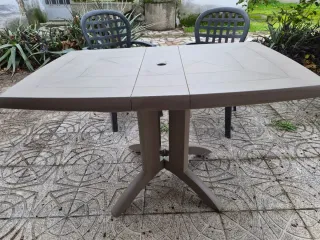 Mesa plegable y 4 Sillas Terraza