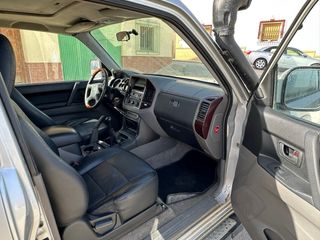 Mitsubishi Montero 2003