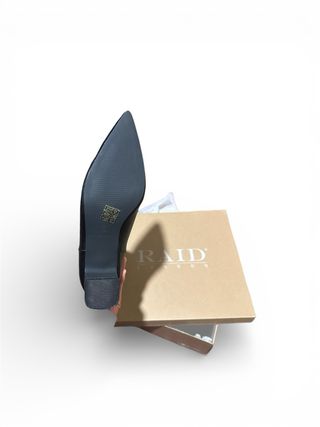 Stivali alti neri punta tacco