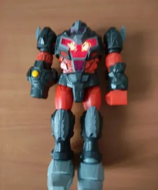 Muñeco Warriors Tech con Luces