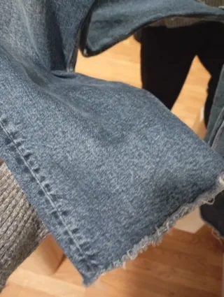 Pantalón vaquero tobillero Zara