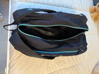 Paletero Adidas Negro con Diseño Hexagonal