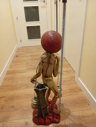 Figura porcelana hombre chino con sombrero