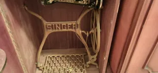 Máquina de coser Singer antigua