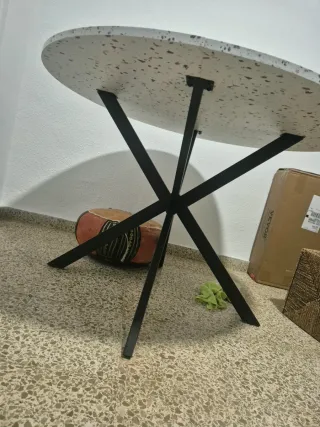 Mesa redonda diseño moderno