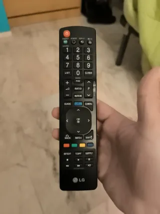 Televisor LG 42 pulgadas Full HD.