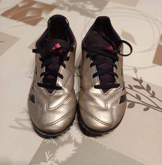 Botas de fútbol Adidas, y Nike air zoom