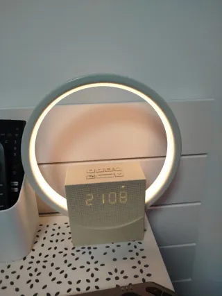 Despertador Bluetooth con Luz Beige