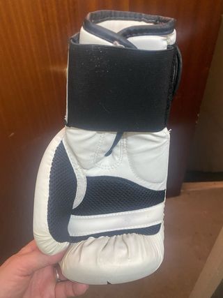 Lote Guantes y cintas de boxeo 12 oz