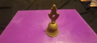 Campana miniatura antigua de bronce