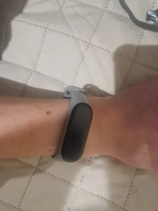 Reloj gris y Negro, xiaomi mi smart band 4.
