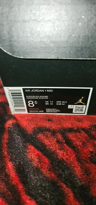 Jordan 1 Mid Chicago Toe