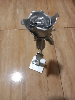 Rosa de chapa de hierro artesanal