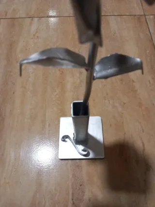 Rosa de chapa de hierro artesanal