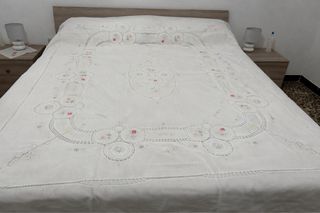 Copriletto Lino Ricamato a Mano Matrimoniale