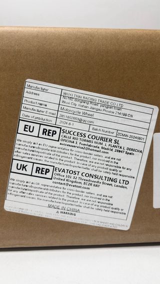 - Llanta Wuxi Thai Racing sin cámara