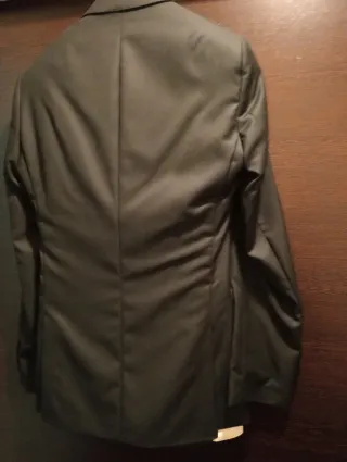 Traje de boda italiano negro y blanco.