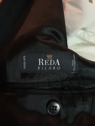 Traje de boda italiano negro y blanco.