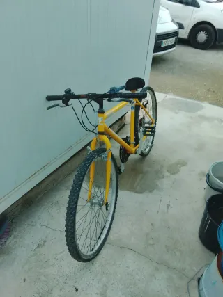 Bicicleta Montaña Amarilla