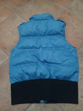 Gilet Eastpak blu con banda nera