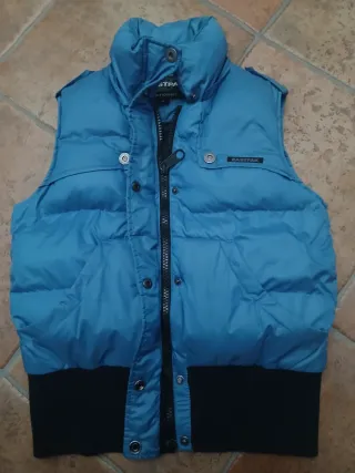 Gilet Eastpak blu con banda nera
