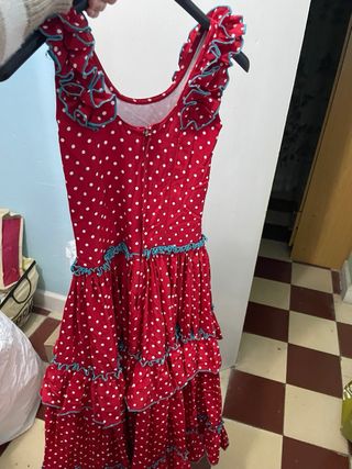 Vestido de gitana rojo con lunares blancos